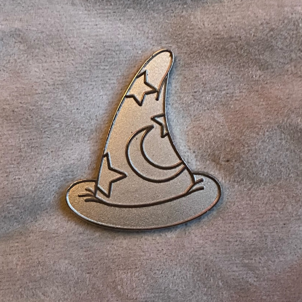 Walt Disney Pewter Sorcerer’s Hat Lanyard Pin 2005 Official Trading Collectible